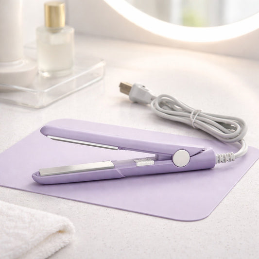 Mini travel straightener
