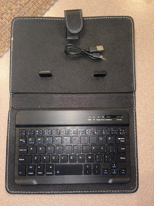 Wireless keyboard with case